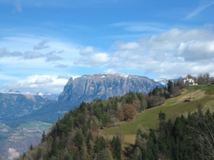 céu de paisagem de Tirol do Sul