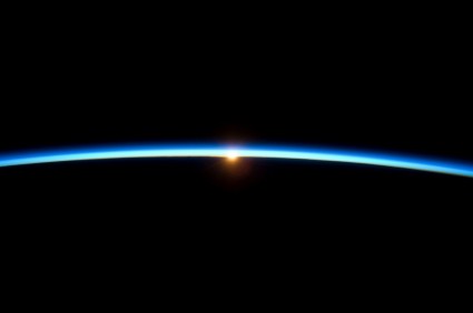 Sunrise atmosfer bumi
