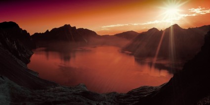 日落湖山