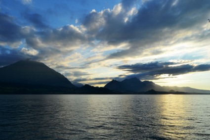 coucher de soleil lac Suisse