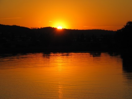 matahari terbenam alam danau hallwil
