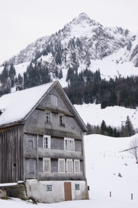 pegunungan rumah Swiss