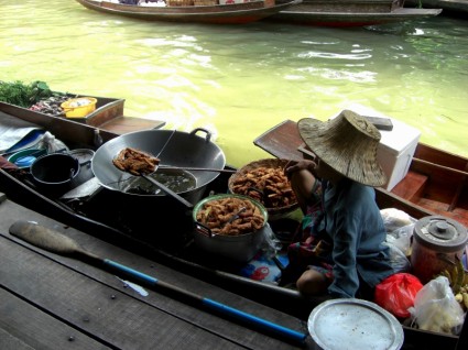 femme bateau Thaïlande