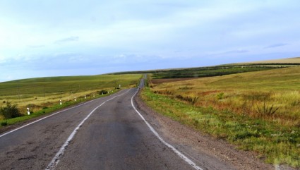 estrada no campo