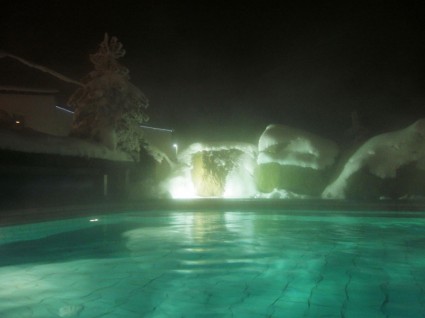 piscine thermale en hiver