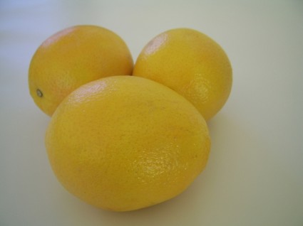 три апельсины