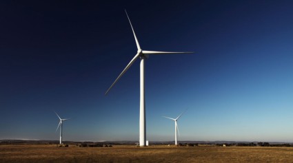 три ветровые турбины