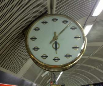A Lovely Looking Clock