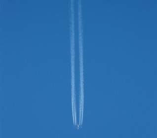 Aircraft Fly Contrail