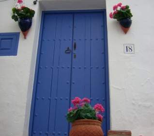 アンダルシアの青いドア ブルー ホワイト