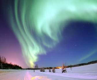 Nordlicht-Aurora-Polarlichter