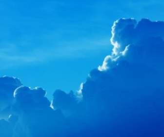 Cloudscape Azul