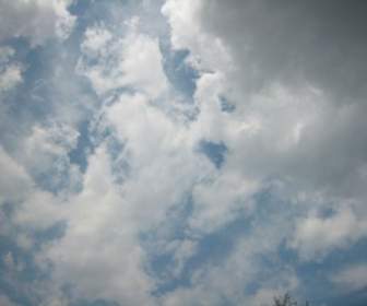 Nubes Y Cielo Azul