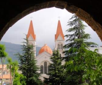 Arco De Líbano Bcharre