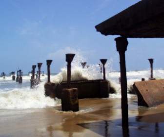 Calcutta Pantai Splash
