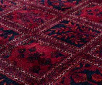 Carpet Red Tying