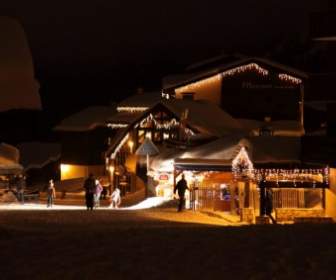 Weihnachtsbeleuchtung Im Dorf