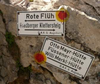 Friedberger 赤の登山クライミング