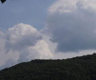 Nuvole Sopra La Montagna