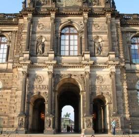 Dresden Alemania Zwinger