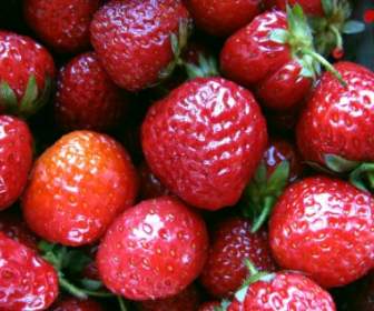 fruit spring strawberry
