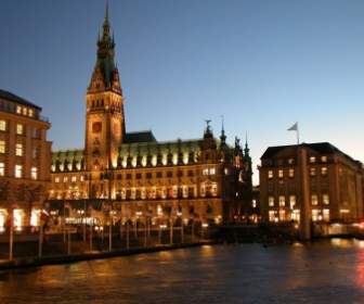 Hamburg Town Hall Abendstimmung
