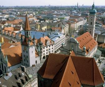 Heiliggeistkirche와 오래 된 타운 홀 벽지 독일 세계