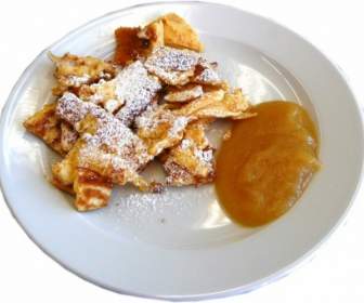 kaiserschmarrn sweet dish pancake
