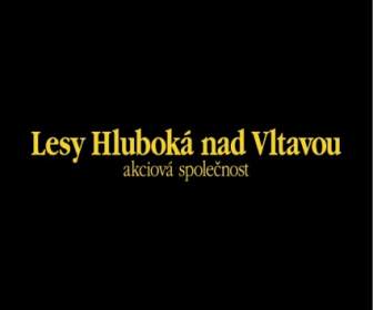 Lesy هلوبوكا نادٍ Vltavou