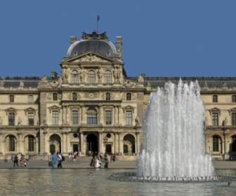 дворец Лувр Париж Франция