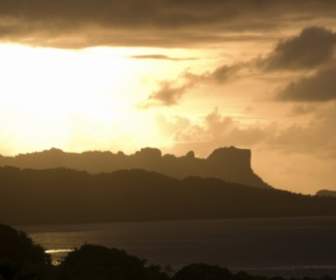 Mikronesien-Sonnenuntergang-Himmel