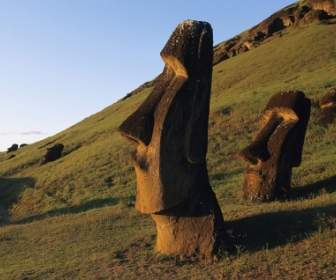 Moai Statues Wallpaper Chile World