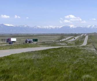 montana highway scenery