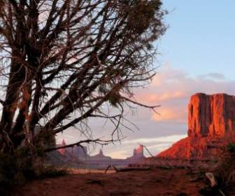 Monument Valley Evening Sunset