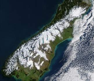 Foto Satelit Pulau Selatan Selandia Baru