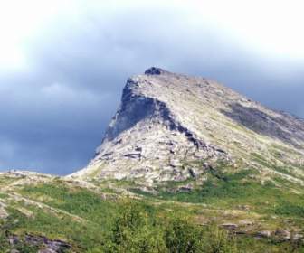 Formações De Montanhas Da Noruega