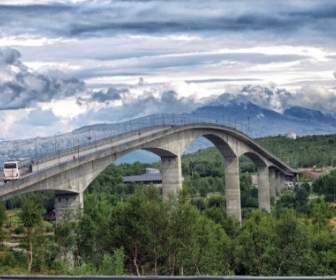 Puente De Saltsstraumen De Noruega