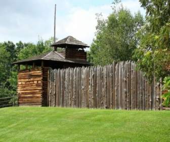 古い植民地時代の砦
