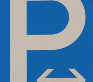 公園の駐車場の標識