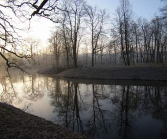 park pond spring