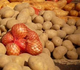 Kartoffeln-Zwiebeln-Gemüse