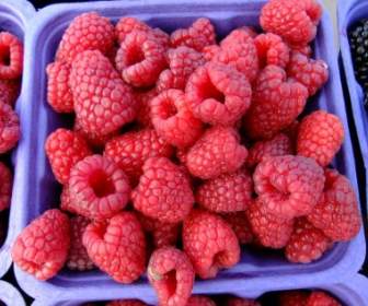 Raspberries Fruit Market