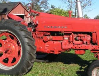Tractor Rojo