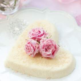 Romantische Herzförmiger Kuchen-hd-Bild