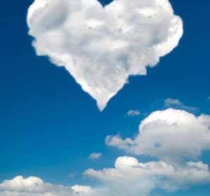 Romantische Herzförmige Weiße Wolken Hoch Bild