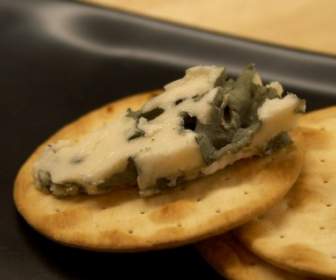 roquefort cheese blue mold