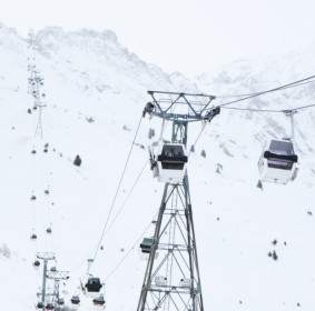 滑雪纜車電梯