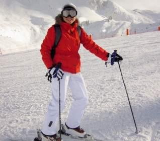 Esquiador En Ladera