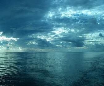 Imagen Del Cielo Sobre El Mar