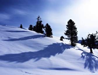 Montañas De Nieve Invierno